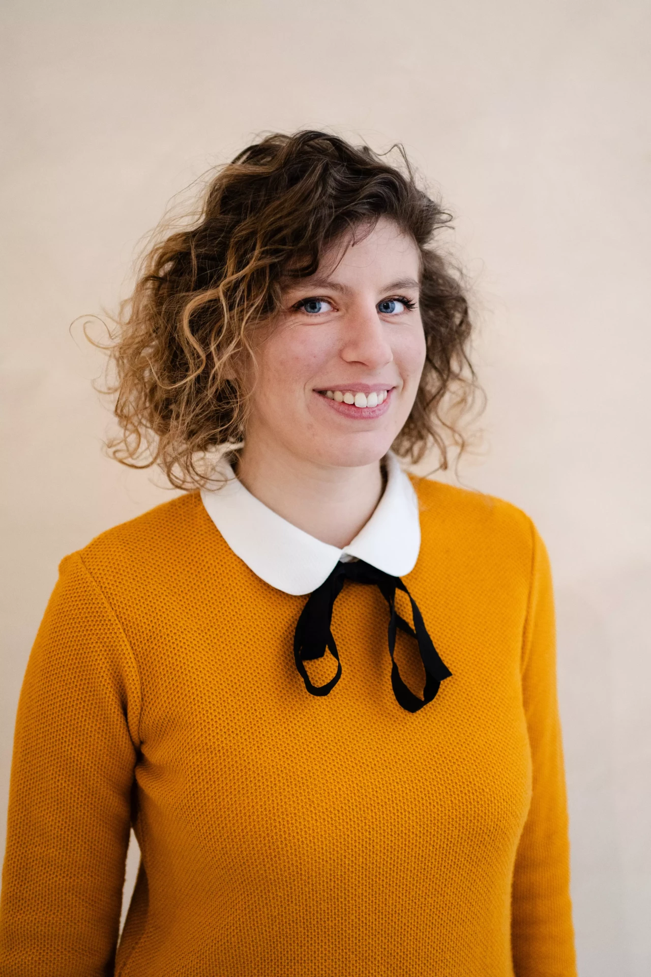 Marion Asensi Anne Gentilleau (2) Marion Asensi - graphiste freelance à bourgoin jallieu. Photo réalisée par la photographe Anne Gentilleau en Nord Isère